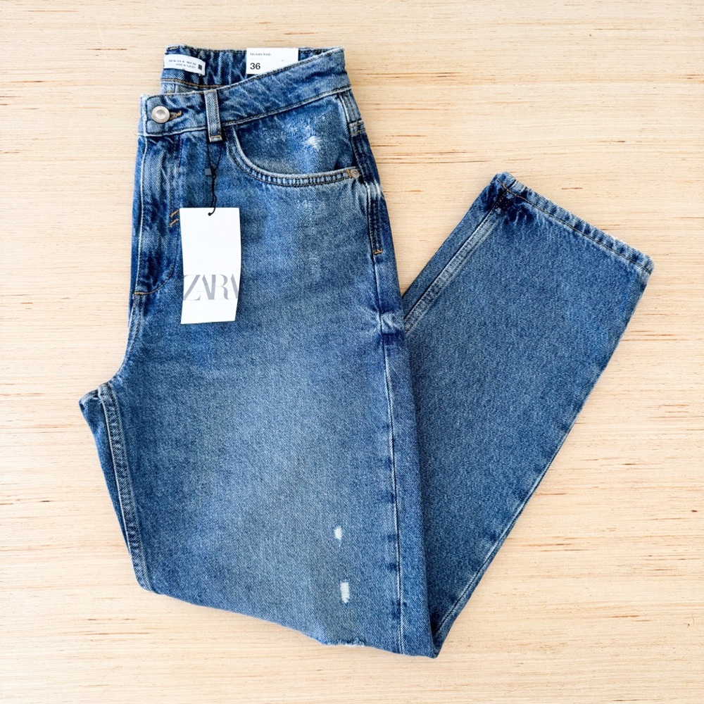 Zara High Rise Light Blue Loose Fit Denim Jeans Size 4‎